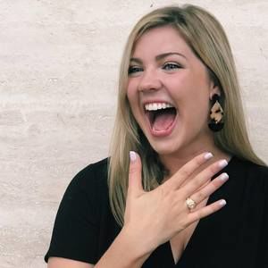 Meet your Posher, Clara